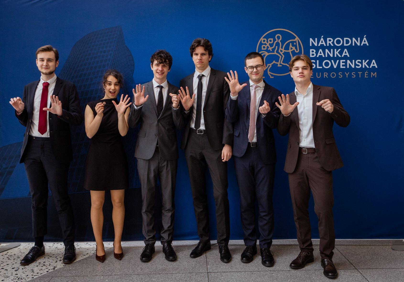 Víťazný tím zo Spojenej školy Novohradská - Gymnázium Jura Hronca v Bratislave